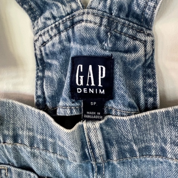 Gap Denim Shortalls - Picture 3 of 3